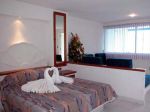 aristos-majestic-acapulco-room.jpg