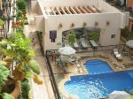 holiday-inn-express-tecnologico-pool.jpg