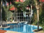 holiday-inn-parque-fundidora-pool2.jpg