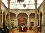 howard-johnson-calle-real-morelia-lobby.jpg