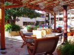 los-patios-hotel-terraza_lounge.jpg