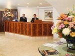 mision-express-zona-rosa-front_desk.jpg