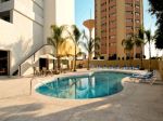 staybridge-suites-guadalajara-expo-alberca.jpg