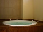 ventura-hotel-and-suites-by-dominion-jacuzzi.jpg